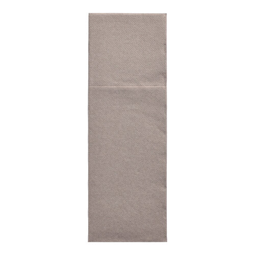 Eine einzelne PAPSTAR 50 Servietten „DAILY Collection“ (48 x 30 cm, mit Besteckfalz) der PAPSTAR GmbH wird flach und ungefaltet auf weißem Untergrund präsentiert.