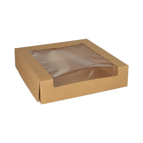 Der PAPSTAR 25 Tortenkartons mit Deckel eckig mit Sichtfenster aus PLA von PAPSTAR GmbH steht auf weißem Hintergrund – die braune, schlichte Box aus umweltfreundlichem Material überzeugt durch ihren nachhaltigen Look.