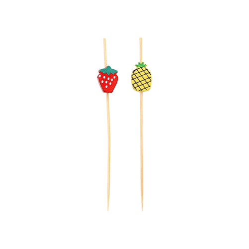Zwei PAPSTAR 100 Fingerfood-Picker der PAPSTAR GmbH, einer mit Erdbeer- und einer mit Ananas-Dekor, stehen auf weißem Grund - ideal als Fingerfood-Spieße für Ihre nächste Party.