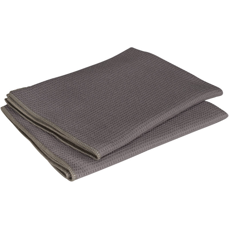 Ein ENA Grey Platin Geschirrtuch von Abena Re-Seller GmbH, aus Mikrofaser (50x80 cm, Grau), wird gefaltet und vor einem schlichten weißen Hintergrund präsentiert. Packung enthält 2 Paare.