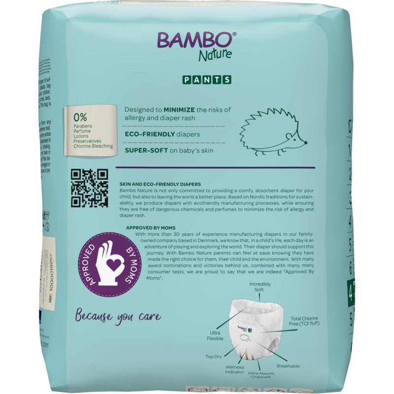 Die Rückseite einer Bambo Nature Pants von Abena Re-Seller GmbH zeigt auf hellblauem Hintergrund Produktinfos, die Aussagen "hautfreundlich" und "umweltfreundliche Windeln", einen niedlichen Igel, ein Prüfsiegel und einen QR-Code.