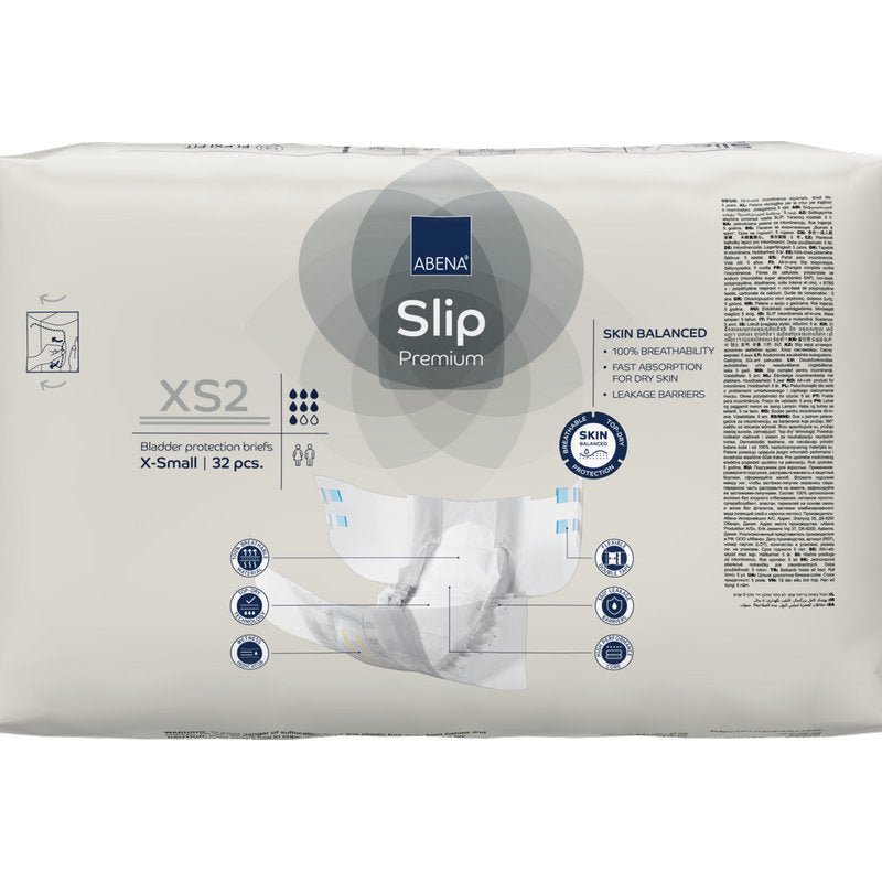 Eine versiegelte Packung ABENA Slip Premium von Abena Re-Seller GmbH, Größe X-Small, enthält 32 Slips. Auf der Vorderseite sind die wichtigsten Merkmale und ein Diagramm abgebildet, wodurch sie ideal für eine effektive Inkontinenzversorgung ist.