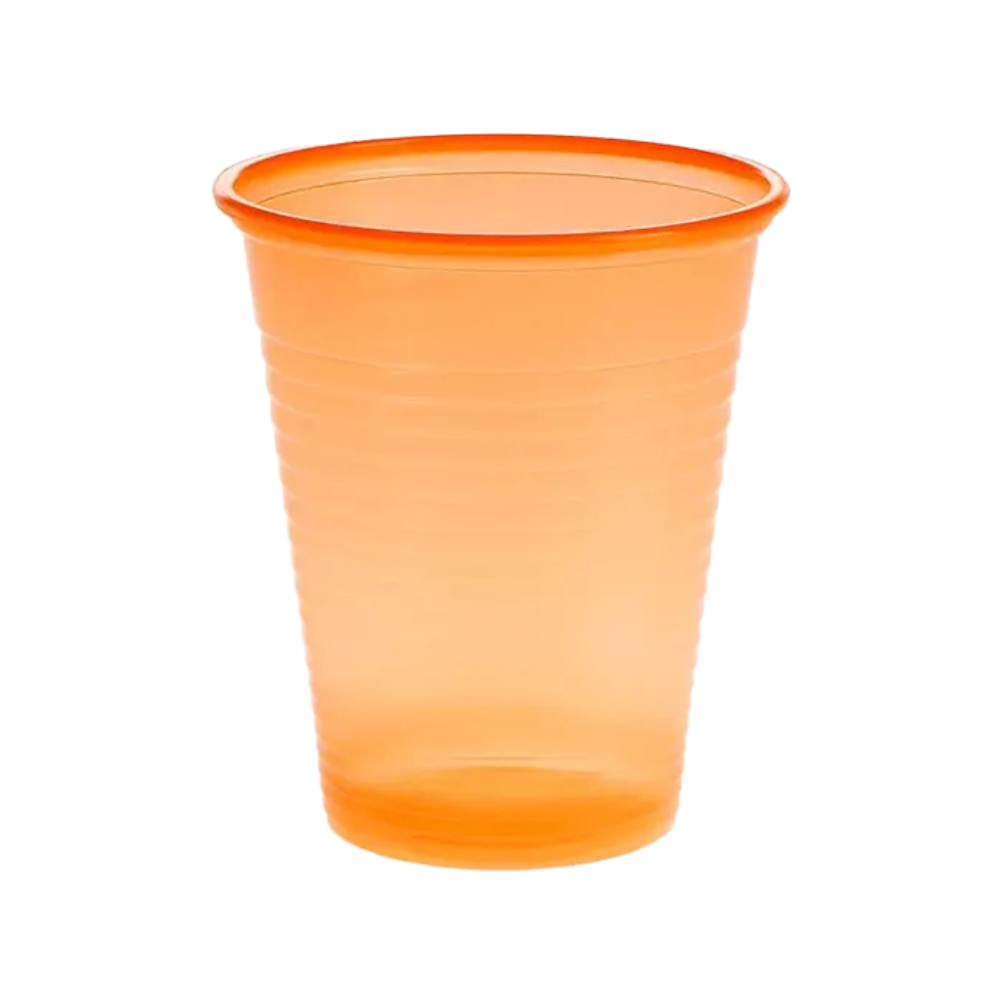 Ein leuchtend orangefarbener Becher aus Polypropylen mit glattem Rand und dezenten Rillen am Körper wird vor einem schlichten weißen Hintergrund präsentiert. Dieses Produkt ist Teil der AMPri Dental PP Mundspülbecher-Kollektion, die von der AMPri Handelsgesellschaft mbH vertrieben wird.
