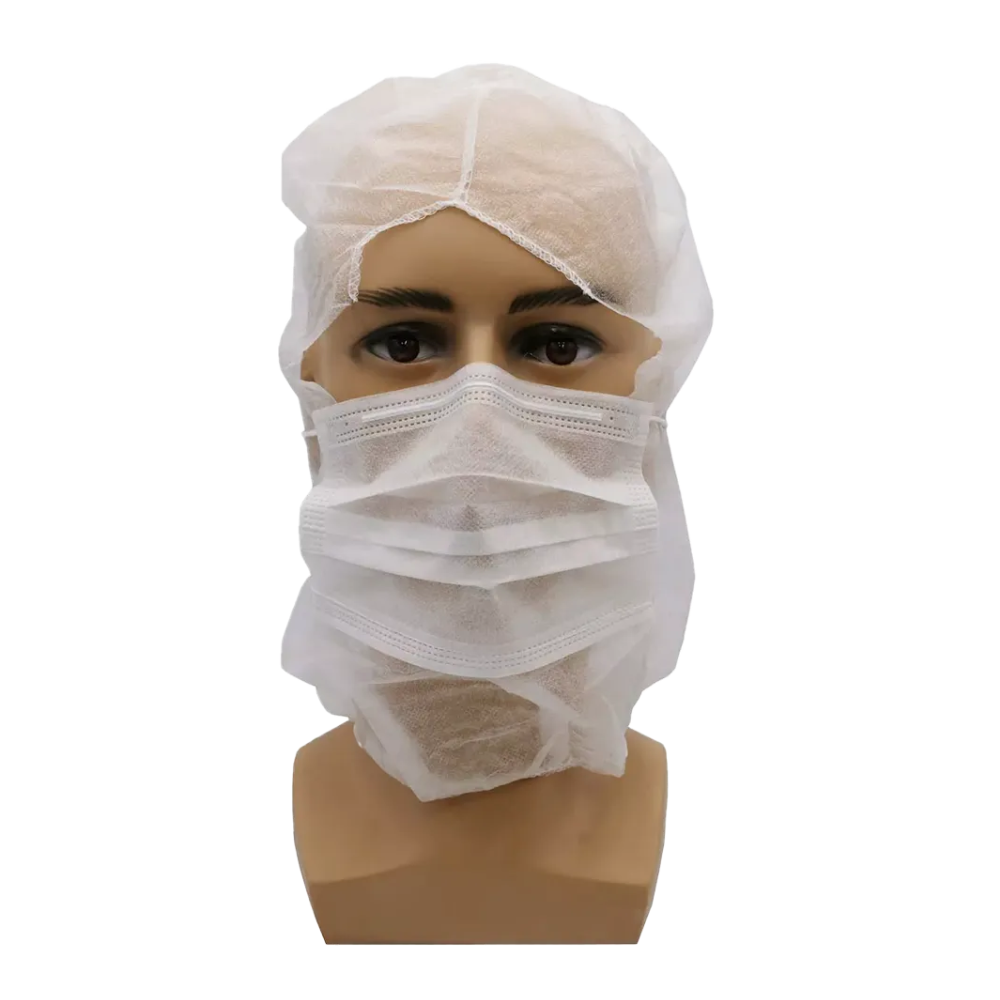 Ein Puppenkopf ist mit einer weißen Einweg-Gesichtsmaske und einer AMPri MED-COMFORT PP Astronautenhaube ausgestattet, die sich über Stirn und Hals erstreckt und den Kopf vollständig umschließt. Diese Darstellung zeigt, wie diese Einwegprodukt-Schutzabdeckungen, die bei der AMPri Handelsgesellschaft mbH erhältlich sind, beim Tragen aussehen würden.
