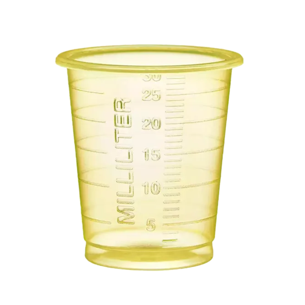 Der AMPri MED-COMFORT PP Eco Einmal-Medizinbecher aus robustem Polypropylen der AMPri Handelsgesellschaft mbH ist ein transparenter, gelber Messbecher aus Kunststoff mit Milliliter-Angaben von 5 bis 30 und dem vertikalen Aufdruck „MILLILITER“ auf der Seite. Auf einem schlichten weißen Hintergrund sorgt dieser Becher für eine stets präzise Dosierung.