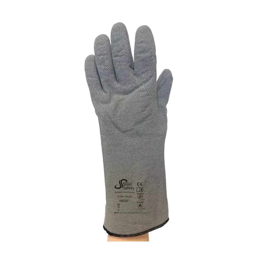 Die AMPri SolidSafety Heat Protectors Hitzeschutzhandschuhe, erhältlich in den Größen L bis XXL, sind graue Schutzhandschuhe der AMPri Handelsgesellschaft mbH. Sie verfügen über eine strukturierte Oberfläche und reichen bis zum Handgelenk. Schwarze Logos und Sicherheitsprüfzeichen am Handgelenk sorgen für maximalen Hitzeschutz. Auf weißem Hintergrund bieten diese Handschuhe zuverlässigen Hitzeschutz.