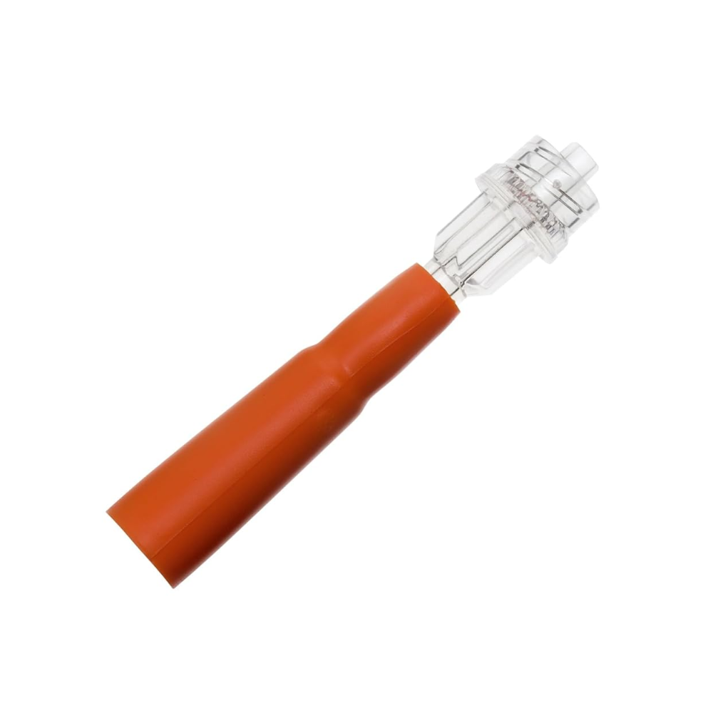 Eine Nahaufnahme eines Kabelverbinders mit orange-transparentem Design zeigt seinen inneren Mechanismus, während eine orangefarbene Hülle den Rest verbirgt. Dieser Verbinder, ähnlich dem B. Braun Verbindungsstück, Trichteransatz CH 15/Lock-Ansatz von B. Braun Deutschland GmbH & Co. KG, wird vor einem weißen Hintergrund angezeigt.