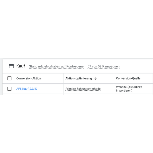 Screenshot einer digitalen Schnittstelle, die Kaufeinstellungen für Kampagnen vom Weclapp- zum Google Offline-Conversion-Upload anzeigt, mit Optionen für Conversion-Aktion, Aktionsoptimierung und Conversion-Quelle, präsentiert auf Deutsch von Altruan.