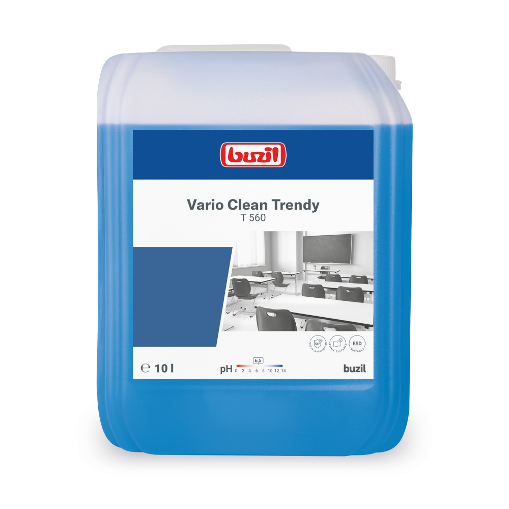 Ein 10-Liter-Behälter Buzil Vario Clean Trendy T 560 Neutraler Schon- und Kunststoffreiniger von BUZIL-WERK Wagner GmbH & Co. KG bietet einen Easy-to-clean-Effekt für eine reibungslose Pflege. Das Etikett zeigt ein Schulbild sowie Produktdetails wie pH-Wert und Volumen. Der blaue Behälter mit weißer Kappe sorgt jedes Mal für streifenfreien Glanz.