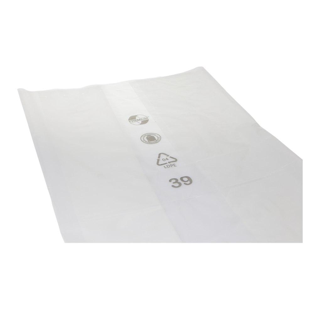 Eine DEISS 99095 - 900+600x1800x0,06 mm transparente Kleiderhülle aus Recyclingmaterial mit gefalteten Kanten ist vor einem weißen Hintergrund abgebildet. Die Hülle ist mit drei aufgedruckten Logos und einem Text versehen, darunter „4 love“ und die Zahl „39“.