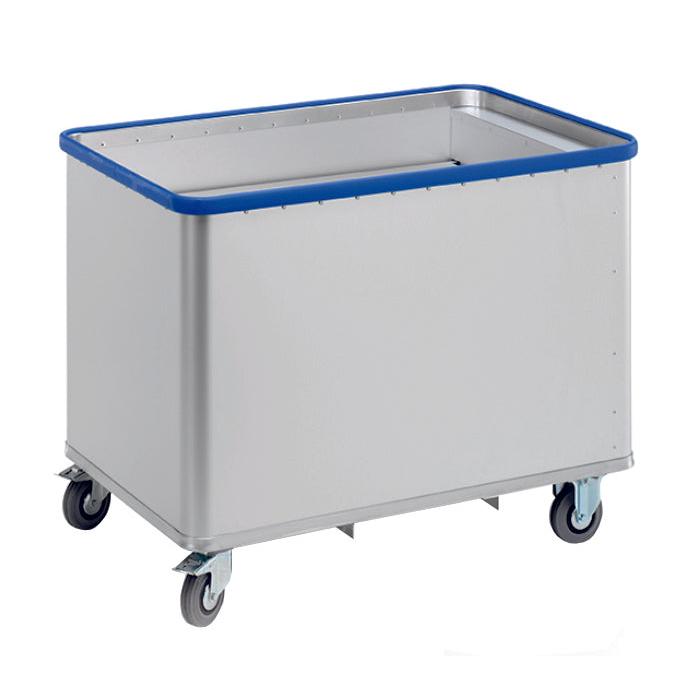 Ein Novocal Federbodenwagen aus eloxiertem Aluminium mit rundumlaufender blauer Stoßsicherung und vier schwenkbaren Rollen steht auf weißem Hintergrund - ideal zum Transport von Lasten.