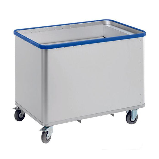 Ein Novocal Federbodenwagen aus eloxiertem Aluminium mit rundumlaufender blauer Stoßsicherung und vier schwenkbaren Rollen steht auf weißem Hintergrund - ideal zum Transport von Lasten.