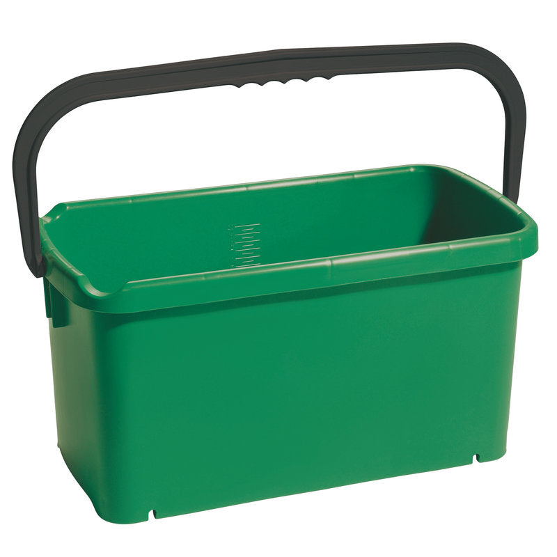 Der Haug Bürsten KG Eimer, viereckig aus grünem Polypropylen (20L, 480x235x230mm) mit schwarzem Griff und innenliegender Messskala eignet sich ideal zum Transport von Flüssigkeiten oder Reinigungsmitteln.