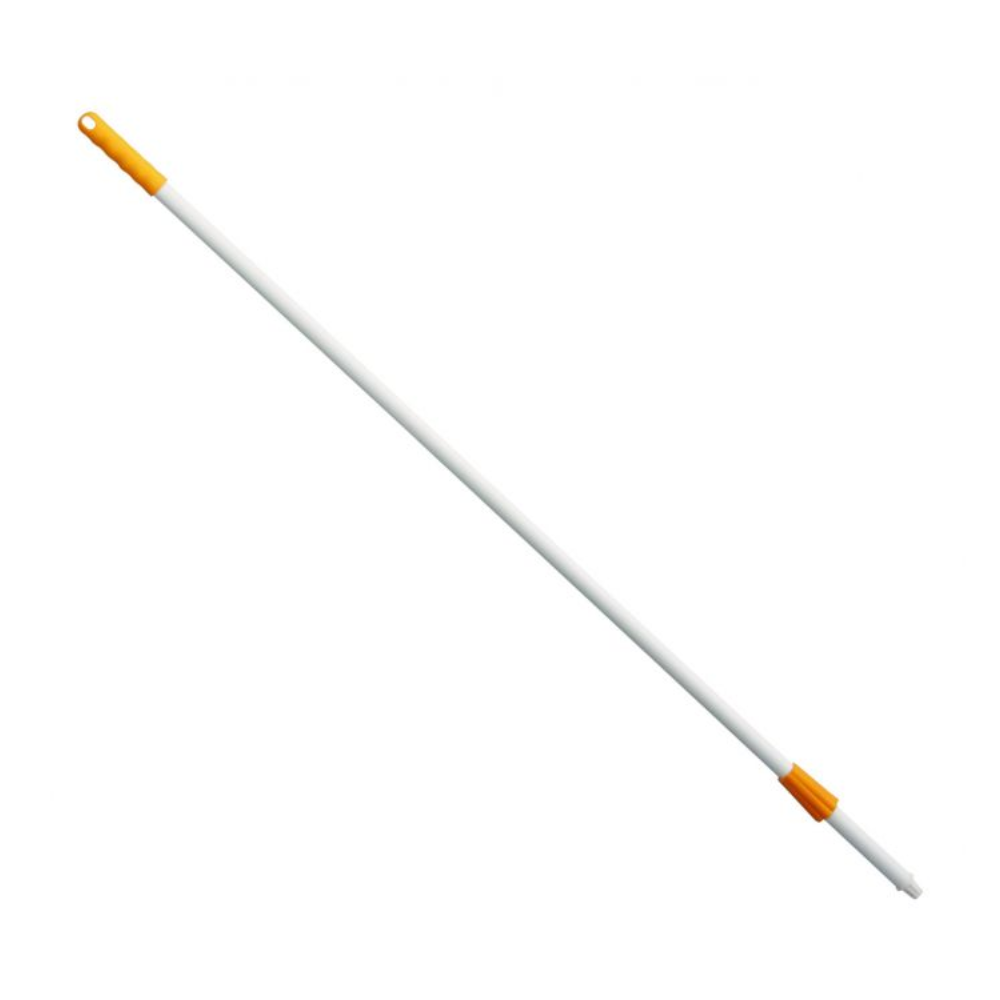 Ein langer, weißer Haug Fiberglasstiel mit orangefarbener Spitze und Griff ist diagonal vor einem schlichten weißen Hintergrund positioniert. Dieser ergonomisch geformte Stiel von Haug Bürsten KG verfügt an der Oberseite über ein Loch zum Aufhängen.
