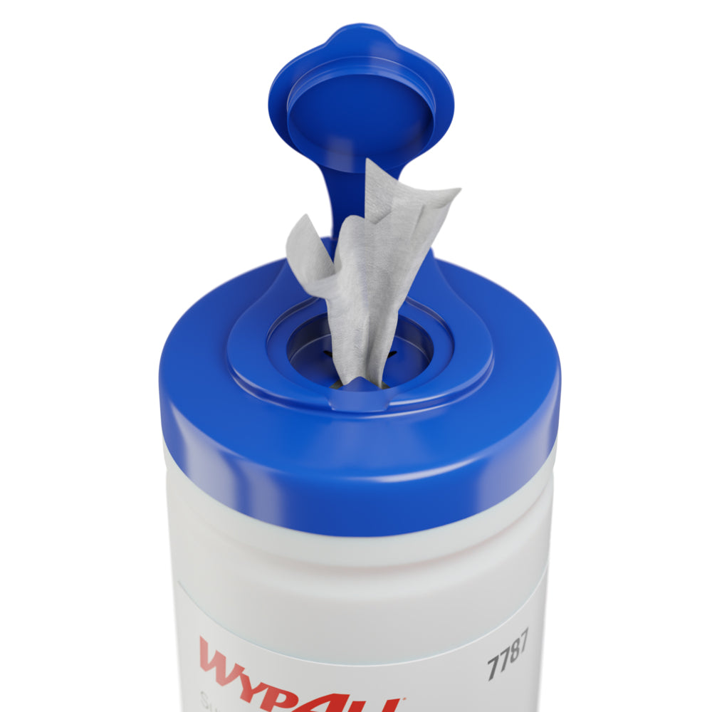 Eine Nahaufnahme zeigt einen zylindrischen Kimberly-Clark WypAll® Flächendesinfektionstücher Spendereimer mit blauem Flip-Top-Deckel, der ein weißes Reinigungstuch ausgibt. Das Etikett weist darauf hin, dass es sich um einen Behälter mit 200 Tüchern für eine effektive Flächendesinfektion handelt.