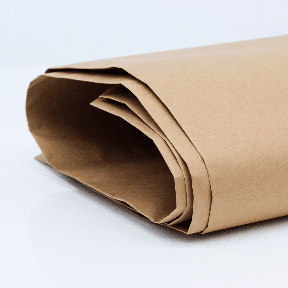 Ein sauber aufgereihter Stapel DEISS Papiersäcke, jeweils mit dem Aufdruck „ABFÄLLE“ und wasserfestem Kraftpapier, liegt auf einer weißen Fläche vor einem schlichten Hintergrund und zeigt so ihr glattes, strukturiertes Erscheinungsbild. Dieses von der EMIL DEISS KG (GmbH + Co.) produzierte Set enthält 25 Stück der robusten, kompostierbaren Blätter.