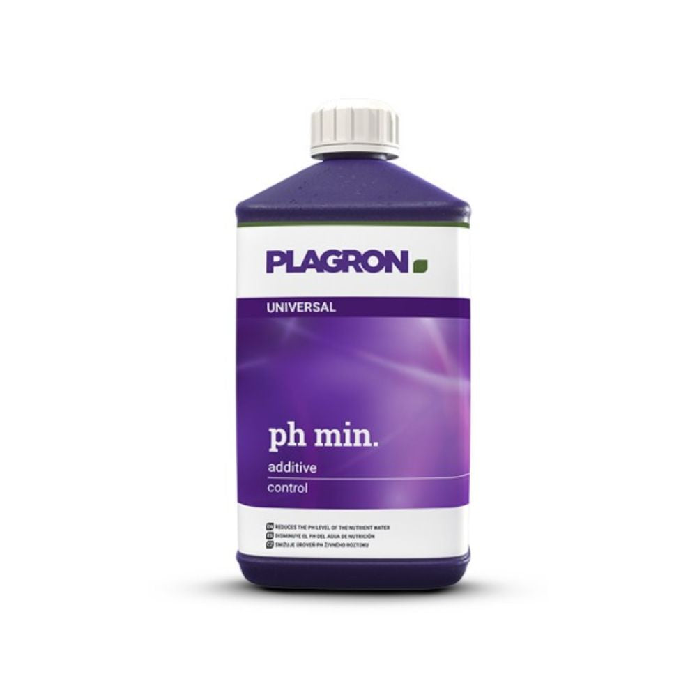 Eine Kunststoffflasche mit der Aufschrift „Plagron pH Min“ der Marke Bertels B.V. in violett-weißem Design fungiert als pH-Wert-Regulator. Sie sorgt für den Ausgleich der Nährlösung und verfügt über einen Schraubverschluss mit ausführlicher, kleingedruckter Gebrauchsanweisung für Präzision.