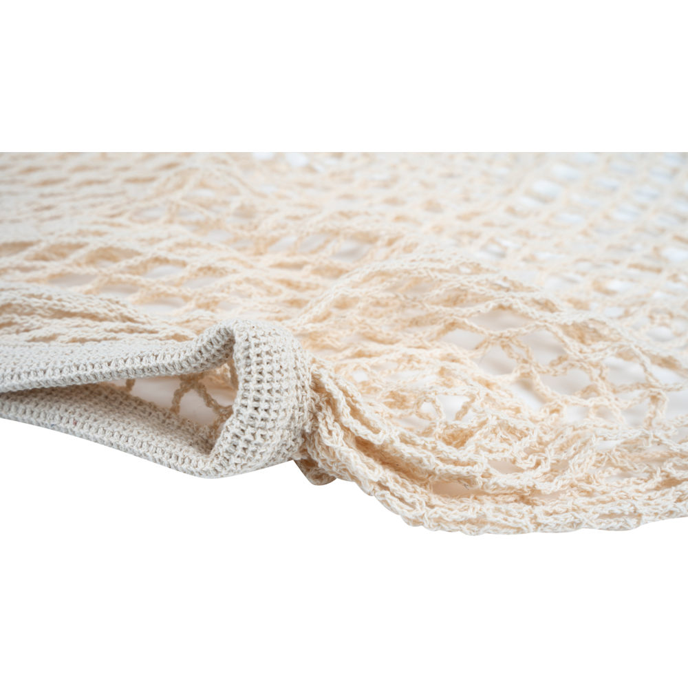 Nahaufnahme eines beigen ENA Living Einkaufsnetzes der Abena Re-Seller GmbH - locker gewebtes, wiederverwendbares Netz, ideal für umweltfreundliches Einkaufen; erhältlich im Karton mit 24 Packungen.