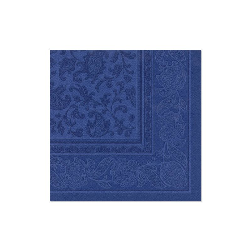 Eine quadratische, blaue Serviette aus der PAPSTAR-Kollektion „ROYAL“ im Format 40 cm x 40 cm zeigt ein aufwendiges Blumen- und Blättermuster entlang des Randes und der Ecken. Mit ihrem stoffähnlichen Premium-Tissue-Material steht sie für eine umweltfreundliche Tischdekoration.