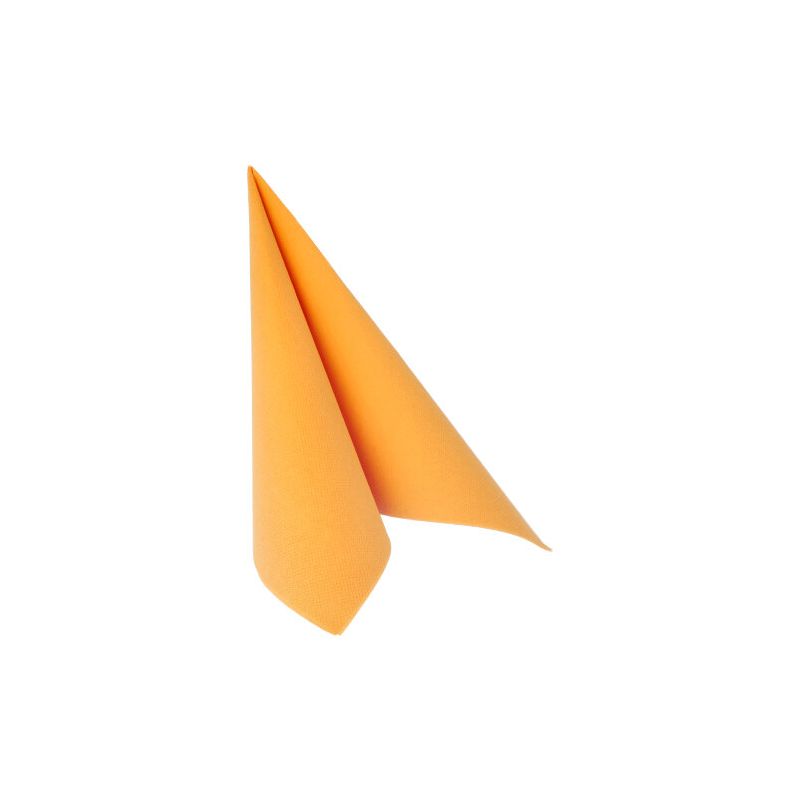Eine gefaltete PAPSTAR-Serviette der „ROYAL Collection“ aus stoffähnlichem Premium-Tissue-Material mit orangefarbenem Farbton ist elegant in der Form eines einfachen dreieckigen Papierflugzeugs vor einem schlichten weißen Hintergrund gefertigt. Dieses einzigartige Design fügt Ihrer umweltbewussten Tischdekoration ein spielerisches Element hinzu.