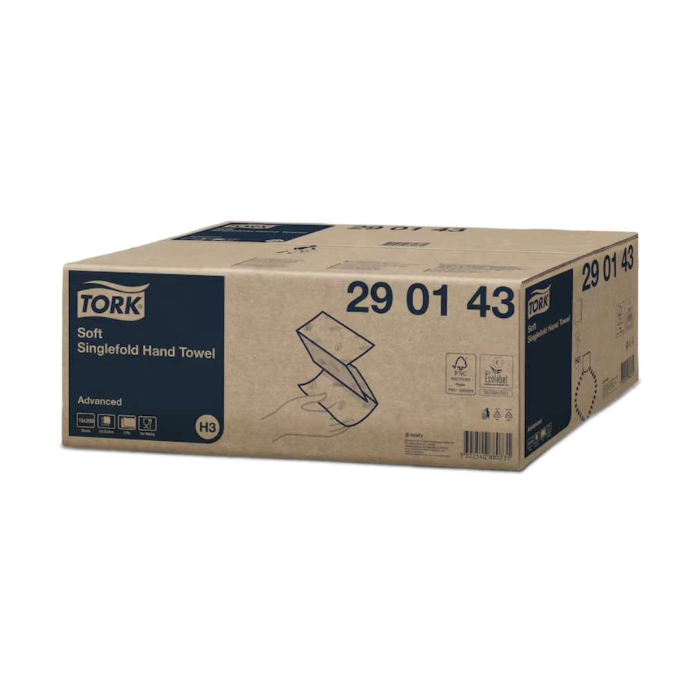 Ein Karton mit Tork 290143 weiche Zickzack-Handtücher Advanced H3 2-lagig ist überwiegend braun mit blauen Akzenten verpackt. Er hebt Merkmale wie die Advanced H3-Kompatibilität hervor und zeigt Produktdetails, darunter die Artikelnummer 290143 und Symbole für seine Zertifizierungen, was ihn ideal für die Verwendung mit einem Tork Spender macht. Das Produkt ist von TORK – Essity Professional Hygiene Germany GmbH und umfasst 15 Packungen pro Karton.