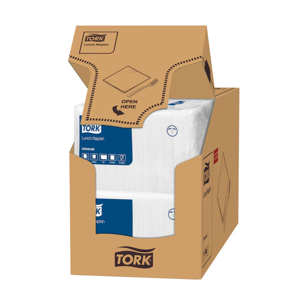 Eine große Schachtel Tork 509300 Lunchserviette Weiß Universal 1-lagig, die acht Packungen enthält, ist oben teilweise geöffnet und gibt den Blick auf versiegelte Packungen weißer Servietten frei. Die Schachtel ist perfekt für Schnellrestaurants geeignet und zeigt deutlich die Marke TORK von Essity Professional Hygiene Germany GmbH sowie Produktinformationen, die auf ihre industrielle Kompostierbarkeit hinweisen.