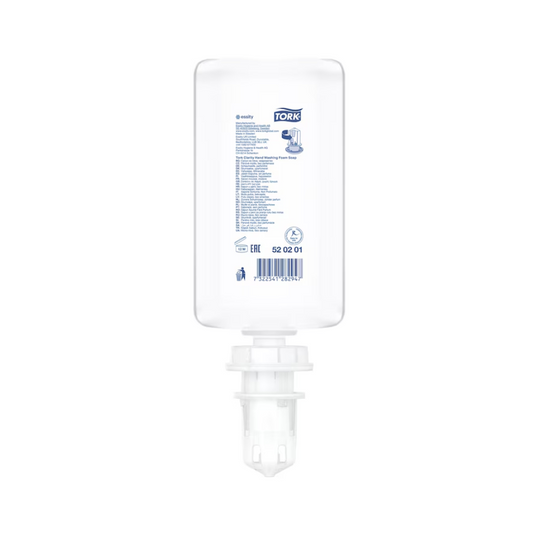 Eine Nachfüllflasche Tork 520201 Reine Hand Schaumseife Premium S4 (1000 ml) von TORK – Essity ist verkehrt herum auf weißem Hintergrund abgebildet, mit einem sichtbaren Strichcode und einem Etikett, das Händehygiene und natürliche Inhaltsstoffe betont.