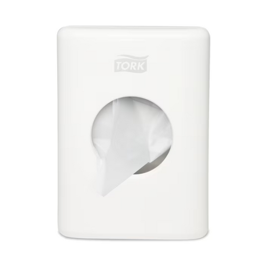 Der Tork 566000 Spender für Hygienebeutel Elevation B5 von Essity Professional Hygiene Germany GmbH kombiniert mit seinem weißen, rechteckigen Design und der runden Öffnung Stil und Funktionalität und bietet eine elegante und zugleich praktische Ergänzung, die ein frisches, weißes Handtuch ausgibt und die Eleganz jedes Badezimmers unterstreicht.