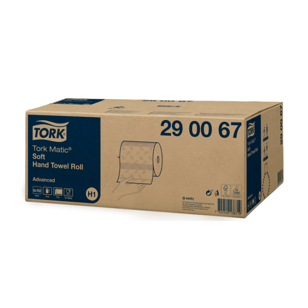 Es wird ein Karton mit Tork Matic® 290067 weiches Rollenhandtuch Advanced H1 2-lagig ausgestellt. Der Karton ist mit einem blau-weißen Etikett mit Produktdetails und einer Abbildung einer Papierhandtuchrolle versehen. Der Produktcode „290067“ ist deutlich sichtbar und weist auf die fortschrittlichen Funktionen zum Händetrocknen hin, die Ihnen TORK – Essity Professional Hygiene Germany GmbH bietet.