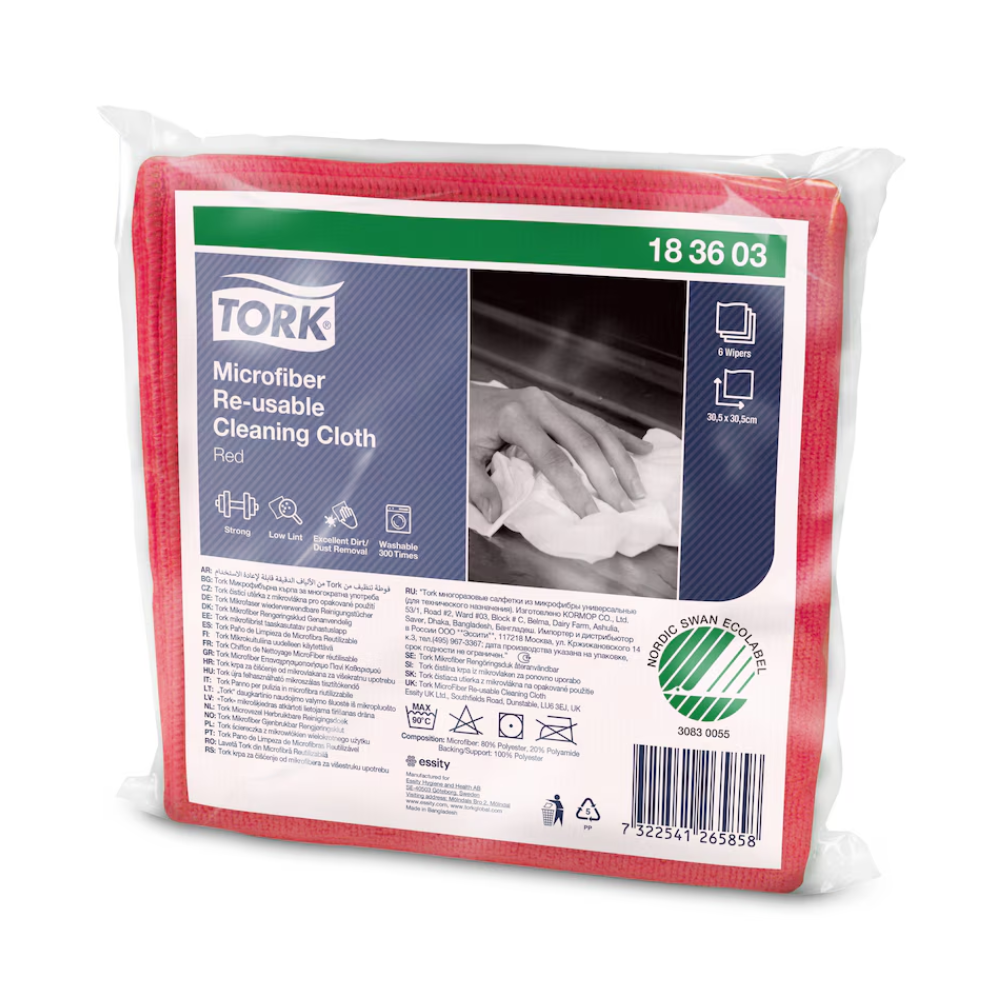 Packung mit wiederverwendbaren Tork Mikrofaser-Reinigungstüchern in Rot. Auf der Vorderseite sind das Logo von Tork - Essity Professional Hygiene Germany GmbH, der Produktname und ein Bild abgebildet, das Hände zeigt, die das Tuch benutzen. Unter dem Hauptetikett befinden sich klare Gebrauchsanweisungen und Symbole.