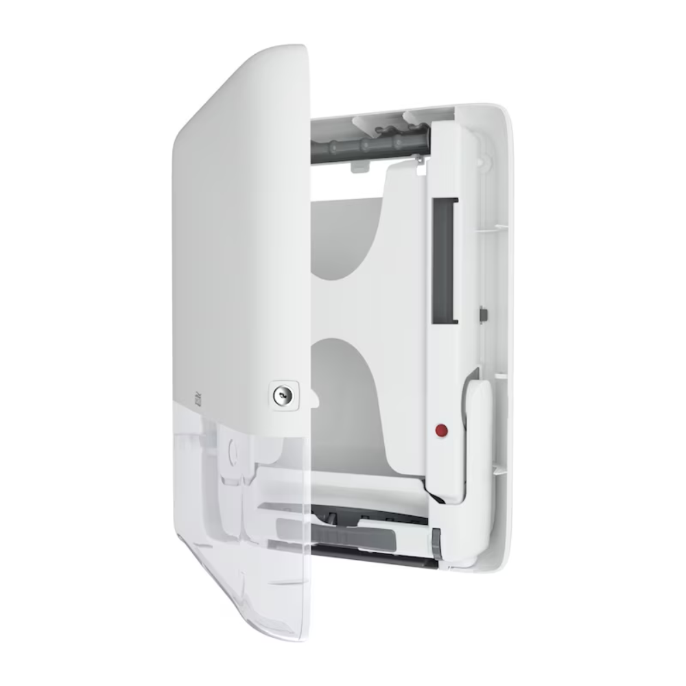 Der Tork PeakServe® 552550 Mini-Endloshandtuchspender von TORK – Essity Professional Hygiene Germany GmbH verfügt über ein weißes, offenes Design zur Wandmontage mit einem transparenten unteren Teil, der den inneren Mechanismus zum Halten und Ausgeben von Papierhandtüchern zeigt. Dieses schlanke Design ist perfekt für stark frequentierte Waschräume und sorgt für Effizienz in stark frequentierten gewerblichen oder öffentlichen Toiletten.