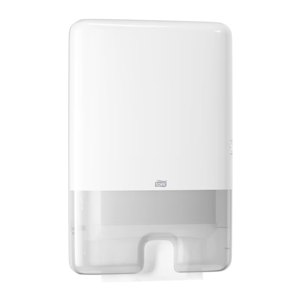 Der Tork Xpress® 552000 Spender für Multifold Handtücher H2 von TORK - Essity Professional Hygiene Germany GmbH besticht durch ein stilvolles weißes Design mit transparentem Boden, der die Multifold-Handtücher im Inneren sichtbar macht. Seine Einzelblattausgabefunktion sorgt für eine effiziente und hygienische Ausgabe in jedem modernen Badezimmer.