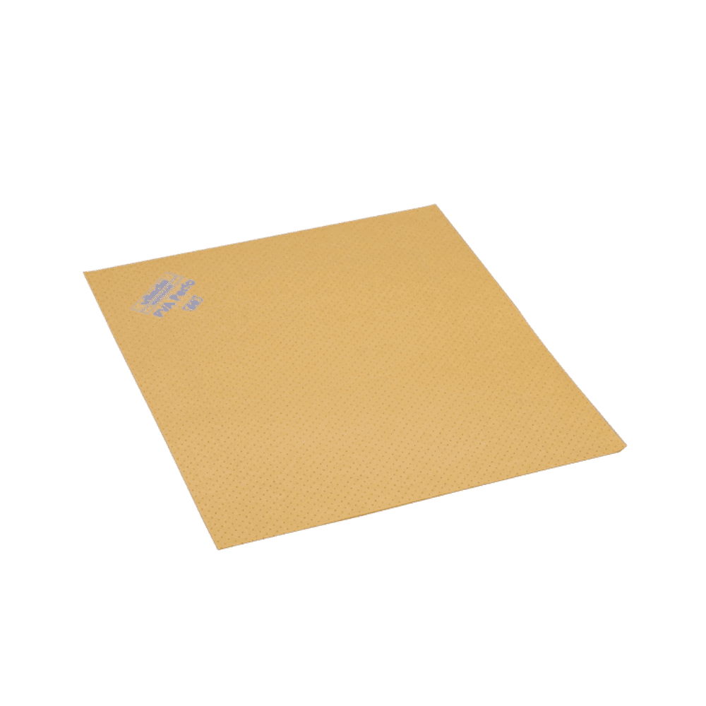 Ein beiges, strukturiertes Reinigungstuch aus PVA-Material aus dem Professional PVA Perfo Lochtuch-Set (10er-Pack) der Vileda GmbH liegt flach ausgebreitet auf und trägt in einer Ecke ein kleines blaues Vileda Professional-Logo auf schlichtem weißen Hintergrund.