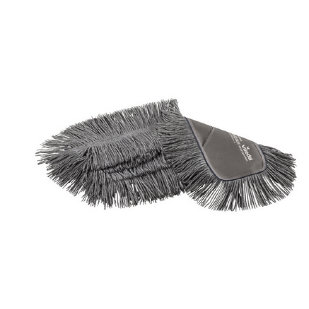 Der Professional Wischmop Swep Single r-MicroTechmop - 50 cm der Vileda GmbH verfügt über einen grauen Mikrofaser-Reinigungshandschuh aus recycelten Materialien mit langen, weichen Fasern in gefalteter Position.