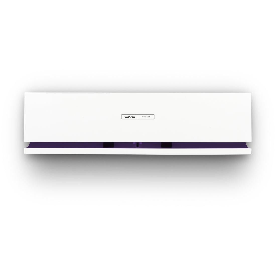 Das CWS Frontpanel für Duftspender Air Bar ist ein weißes, rechteckiges Wandgerät mit zentralem CWS-Logo und einer schmalen, dunklen Öffnung an der Unterseite. Es bietet modernes Design für einen eleganten und zeitgemäßen Look.