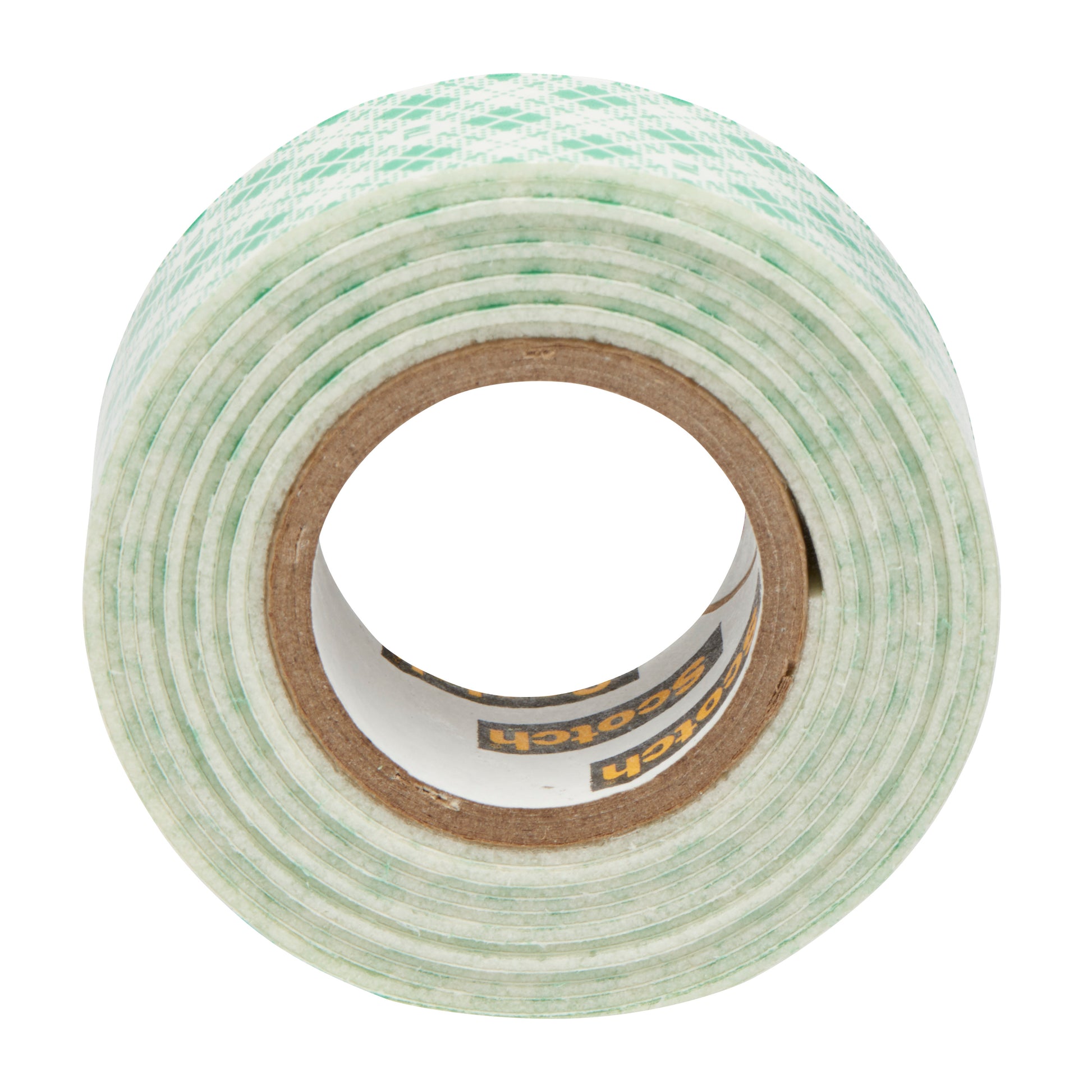 Die Nahaufnahme einer Rolle 3M Deutschland GmbH Scotch-FIX™ Doppelseitiges Innenmontageband zeigt Lagen von doppelseitigem Klebeband, die um einen braunen Pappkern gewickelt sind, mit grünem Branding auf dem Band.