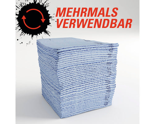 Ein Stapel blauer WypAll® ForceMax PowerClean Viertelgefaltete Tücher (1 Spenderbox x 40 Blatt) der Kimberly-Clark GmbH erscheint vor einer Grafik mit einem kreisförmigen Pfeil und "MEHRMALS VERWENDBAR" in Deutsch.