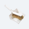 Haug brushes toilet sets around | 1 piece