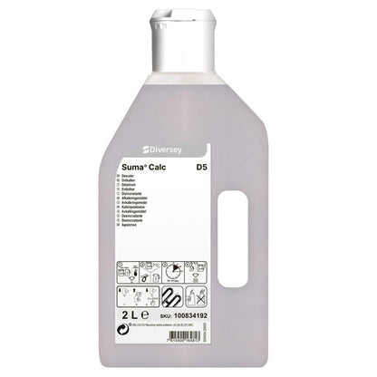 A 2-liter plastic bottle of Suma Calc D5 from Diversey Deutschland GmbH & Co. OHG with a white cap and handle. The label on the front shows information, instructions, symbols, SKU 100834192. Ideal for stubborn lime deposits in professional use.