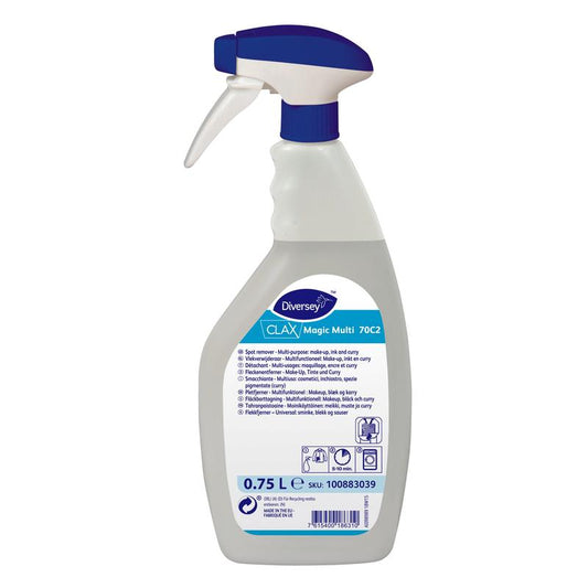 Eine 750 ml weiße Sprühflasche Clax Magic Multi Fleckenentferner von Diversey Deutschland GmbH & Co. OHG, mit blau/weißem Abzug und blauem Etikett, zum Entfernen von Make-Up, Tinte und Curryflecken.