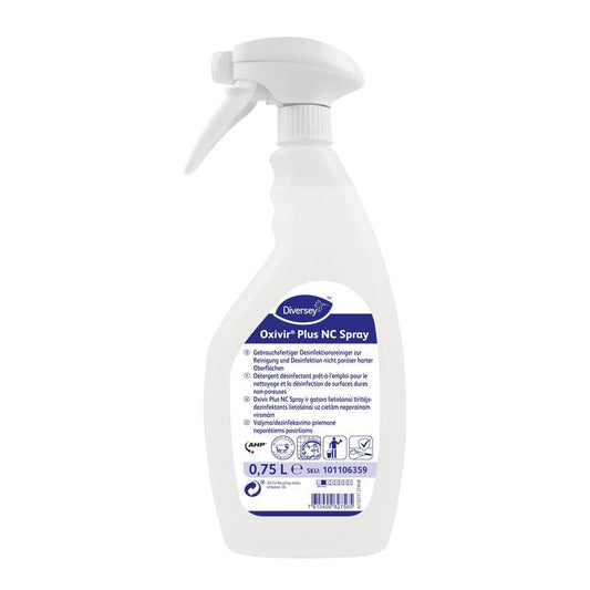 A 750 ml DI Oxivir Plus NC Spray Desinfektionsreiniger auf AHP Basis von Diversey Deutschland GmbH & Co. OHG, gebrauchsfertig mit Sprühkopf und mehrsprachigem Etikett für hygienische Reinigung aller Oberflächen.