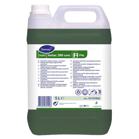 Ein 5-Liter-Kunststoffbehälter mit TASKI Jontec 300 conc Bodenreiniger Hochkonzentrat von Diversey Deutschland GmbH & Co. OHG enthält eine grüne Flüssigkeit und ein Etikett mit Produktdetails, Anweisungen, Barcode und SKU für glänzende Böden.