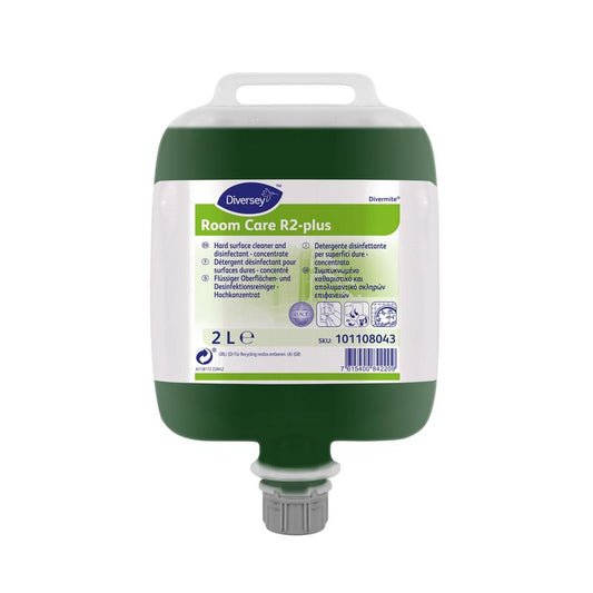 Ein 2-Liter-Beutel von Diversey Deutschland Room Care R2 plus, flüssiger, desinfizierender Oberflächenreiniger (Hochkonzentrat) mit Spenderkappe und vorderem Produktetikett.