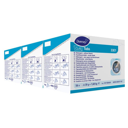 Abgebildet sind drei Schachteln Clax Tabs Waschmittel - Textilwaschtablette ohne Bleichmittel (Diversey Deutschland GmbH & Co. OHG, 1680 g), mit mehrsprachiger Anleitung und Eignung für empfindliche Stoffe in Waschmaschinen.