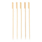 Fünf PAPSTAR Grill-Spieße "pure" aus Holz (25 cm) von PAPSTAR GmbH mit flachem, abgeschrägtem Kopf und spitzer Spitze liegen nebeneinander auf weißem Hintergrund. Ideal für BBQ und Grillpartys, erhältlich im Papptray (150 Stück).