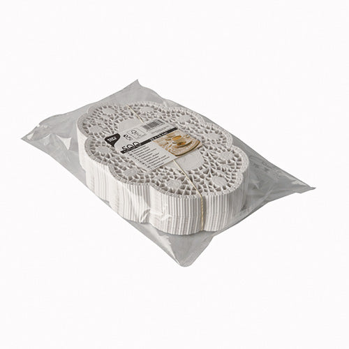 The PAPSTAR 500 oval white Mokkalace of PAPSTAR GmbH are white, lace-trimmed paper doilies in a sealed plastic package, ideal for the coffee table, baking, or serving. Made from high-quality materials.
