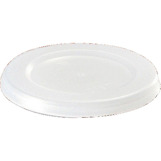 Ein transparenter PS-Deckel für 111267 von Duni GmbH (50x50x5 mm) ist schräg vor einem schlichten Hintergrund abgebildet. Der weiße Kunststoffdeckel hat einen leicht erhöhten Rand und einen dezenten Mittelsteg. Packung: 2400 Stück.