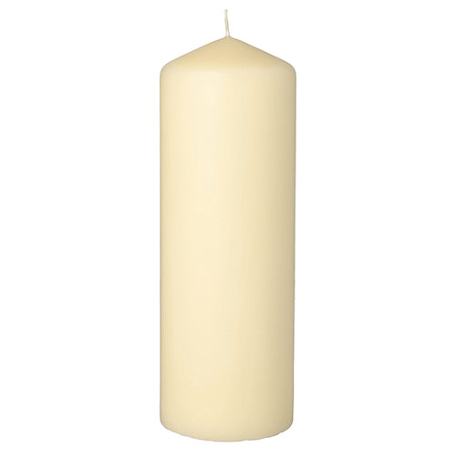 Die Starpak Stumpenkerze mit extra langer Brenndauer (Ø 70 mm, 200 mm) steht aufrecht vor weißem Hintergrund – ideal als elegante Wohnzimmerdekoration.