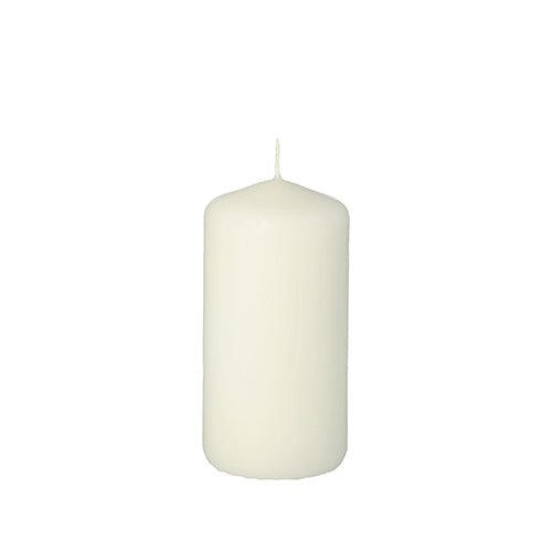 Die Starpak Stumpenkerze mit extra langer Brenndauer (Ø 50 mm, 100 mm) steht aufrecht, unbeleuchtet, vor einem weißen Hintergrund.
