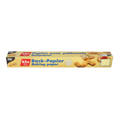 The PAPSTAR GmbH baking paper sheets (38x42 cm, brown) come in a rectangular folding box with 25 sheets and multilingual labeling, with cookie images on the packaging.
